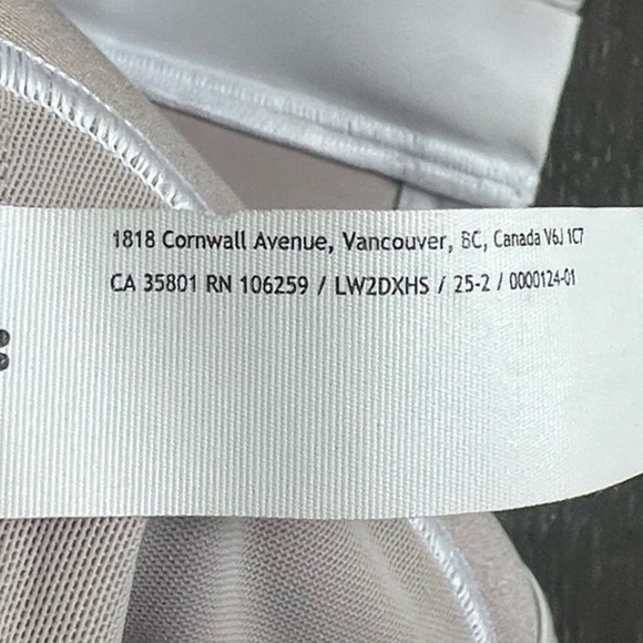 Lululemon Energy Zip-Front Bra *High-Support, B–G Cups
White 38C - Picture 6 of 6